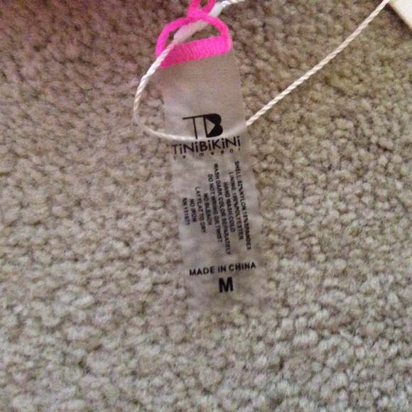 TiniBikini hot pink ribbed one piece. Size M - Picture 4 of 5